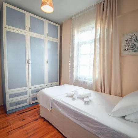 Appartement Charming Duplex With Pool And Spacious Balcony In *