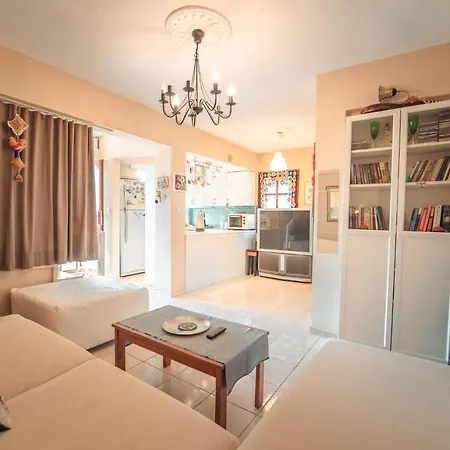 Apartamento Charming Duplex With Pool And Spacious Balcony In